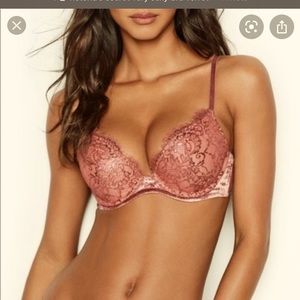 NWT Very Sexy Push Up